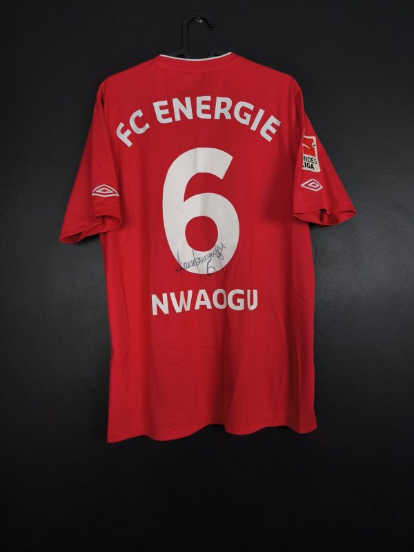 Koszulka piłkarska Energie Cottbus 2011/12 Home Umbro Charles Nwaogu #6 [M] Match Issue Autograf