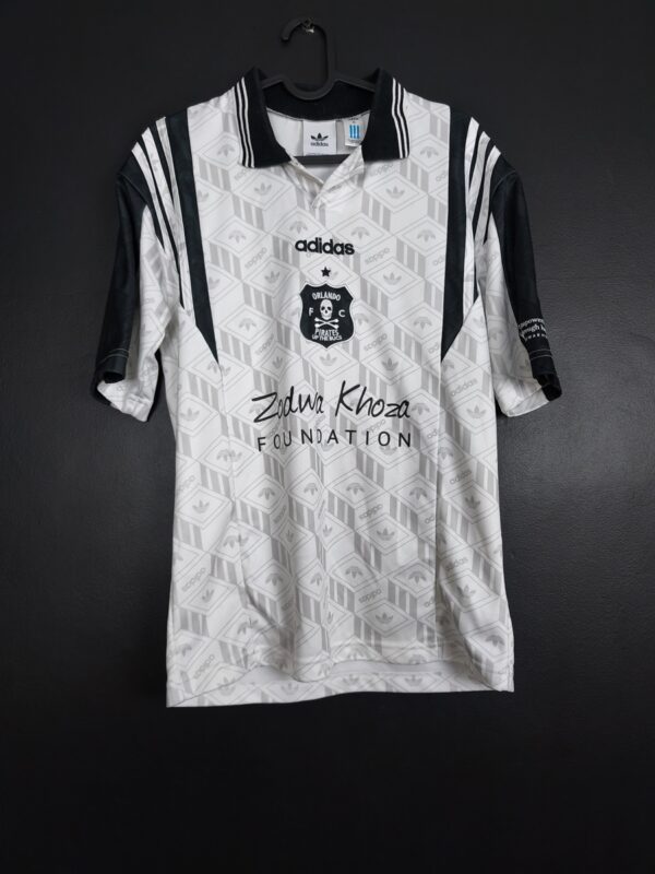 Koszulka piłkarska Orlando Pirates 2021/22 Adidas Originals x Zodwa Khoza [XS] Retro
