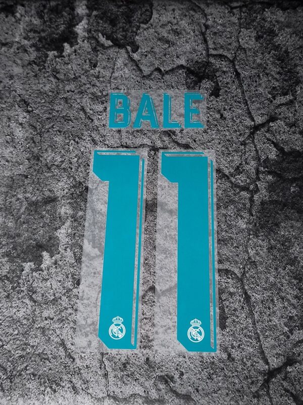 Real Madryt 2017/18 Home Bale #11 Nameset