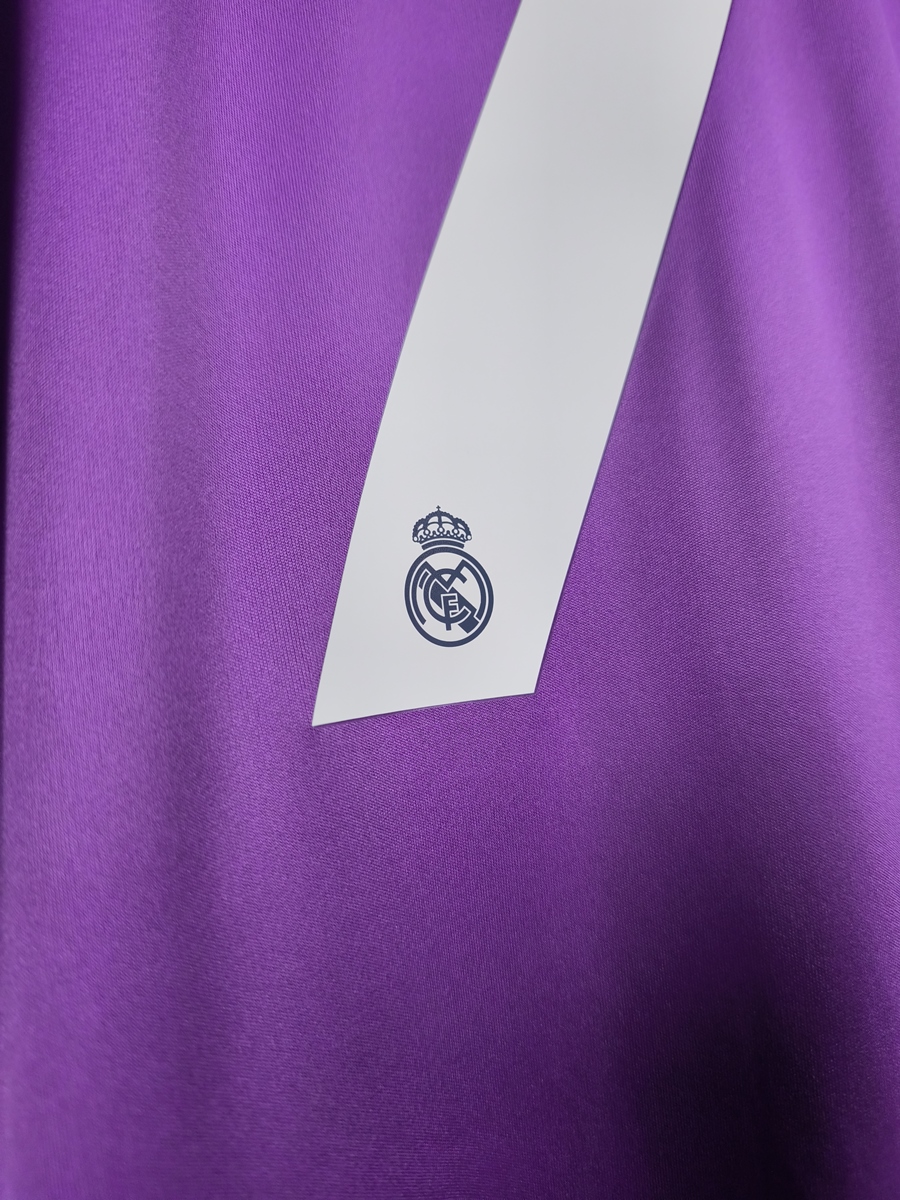 Koszulka piłkarska Real Madryt 2016/17 Away Adidas Cristiano Ronaldo #7 Long - zdjęcie 4