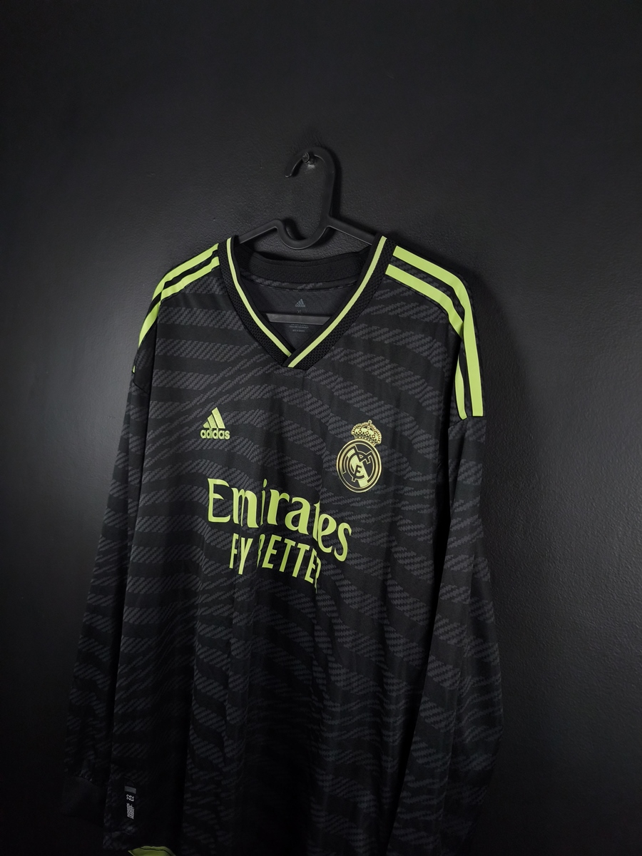 Koszulka piłkarska Real Madryt 2022/23 Third Adidas Karim Benzema #9 Authentic Long - zdjęcie 3