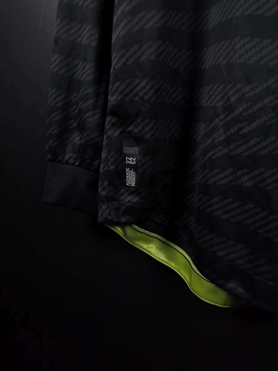 Koszulka piłkarska Real Madryt 2022/23 Third Adidas Karim Benzema #9 Authentic Long - zdjęcie 6