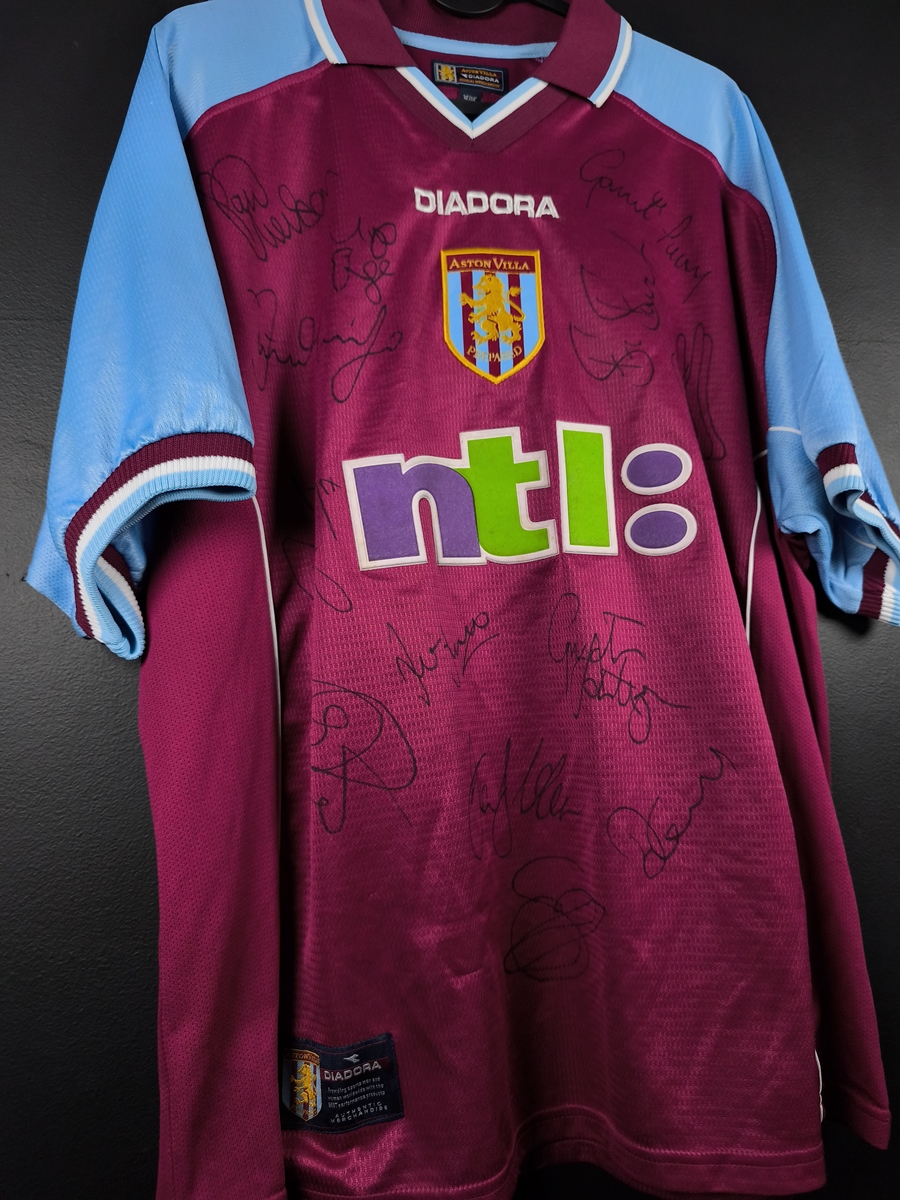 Aston Villa 2000/01 Home Football Shirt Diadora Signed - photo 6